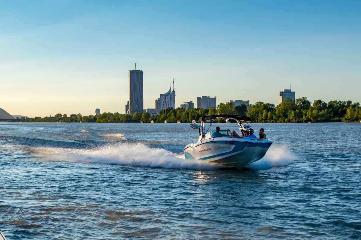 Vienna Boat Charter